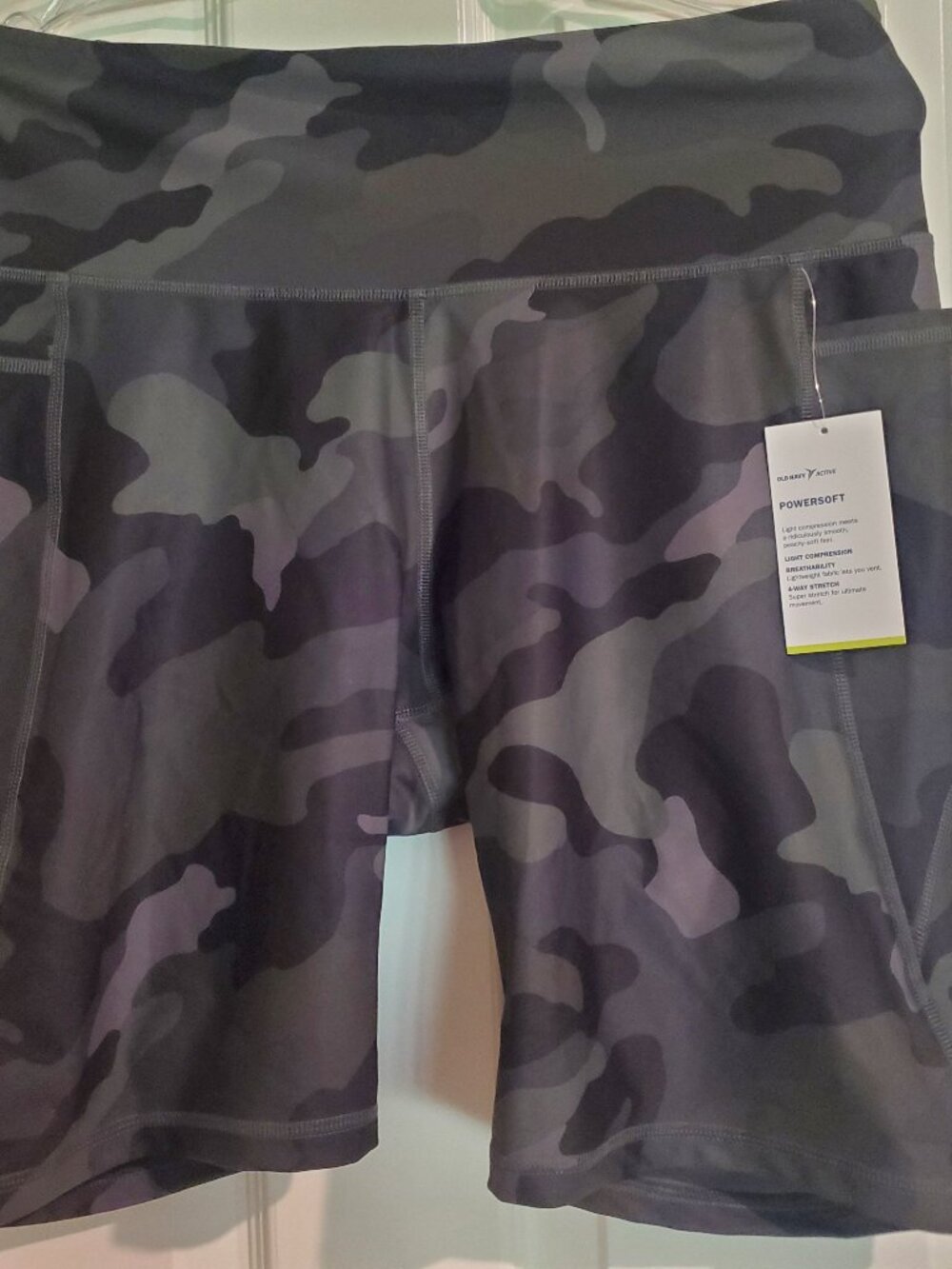 Old Navy Active Go-Dry High Rise CAMO Bike Short 8" Womens XL - New With Tag